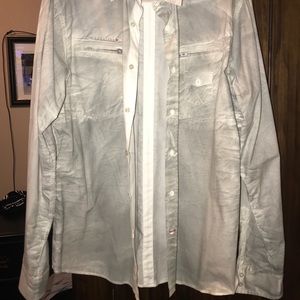 Selling a awsome guess dress shirt
